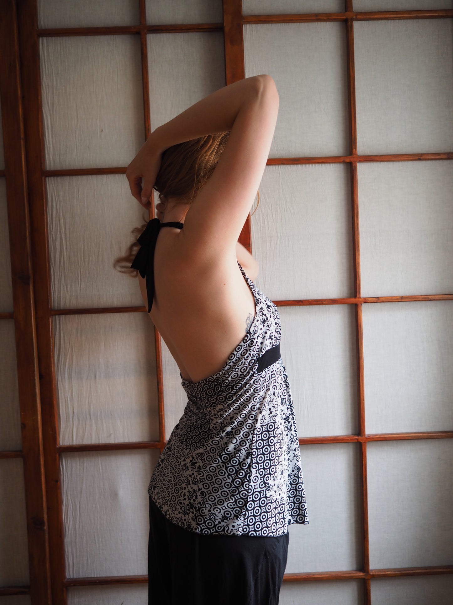 halterneck-top