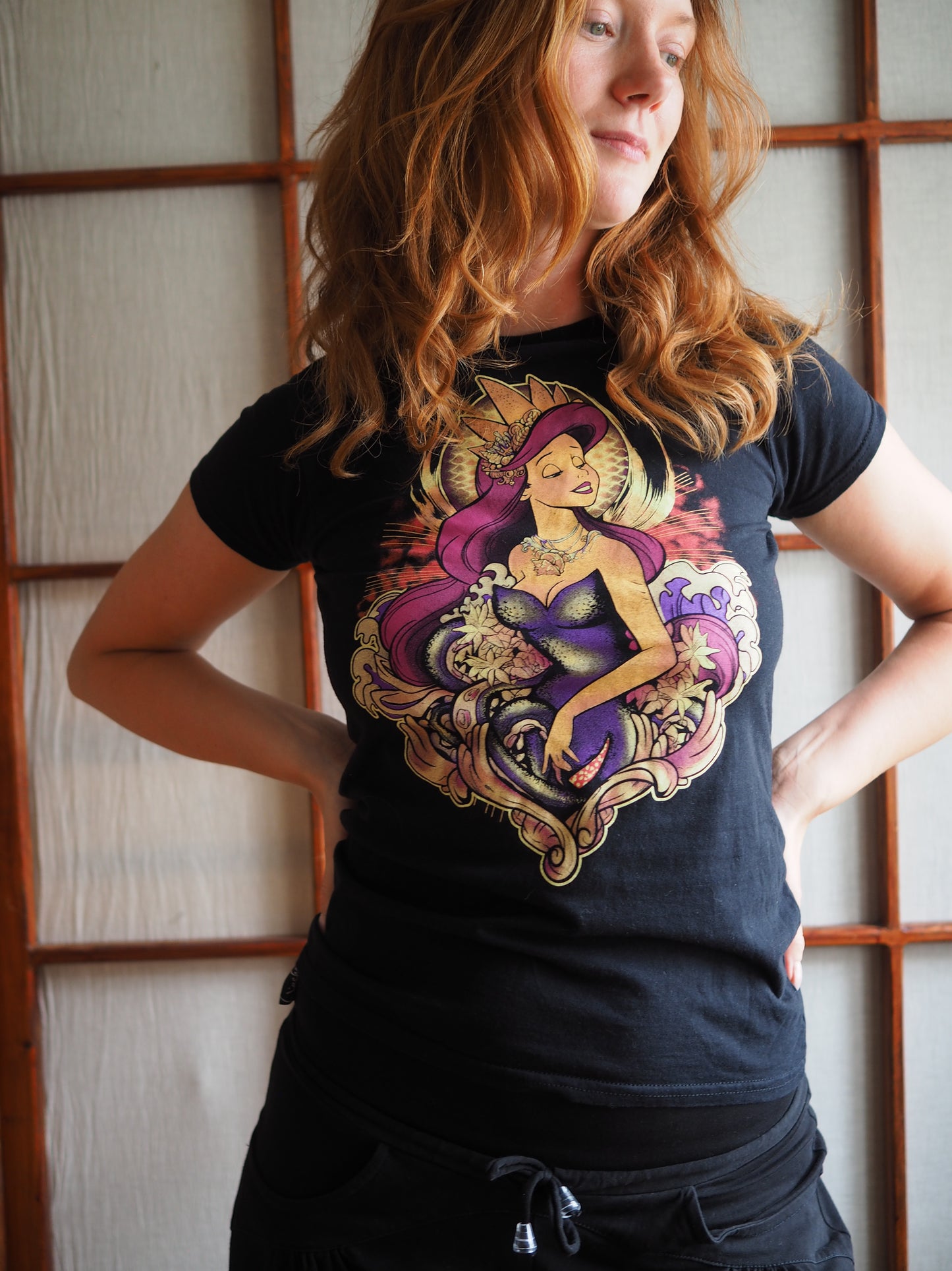 ariel bomulds-tee