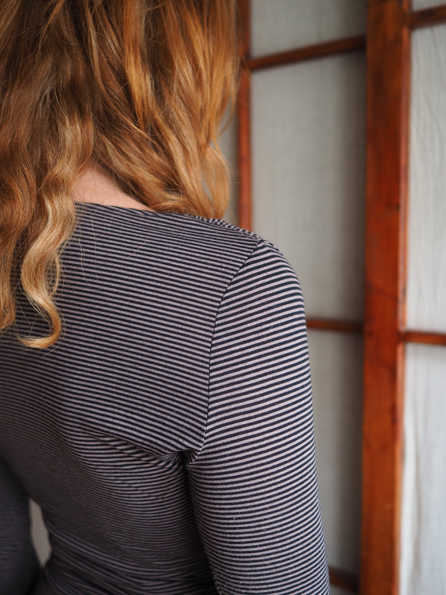 stribet fitted bluse