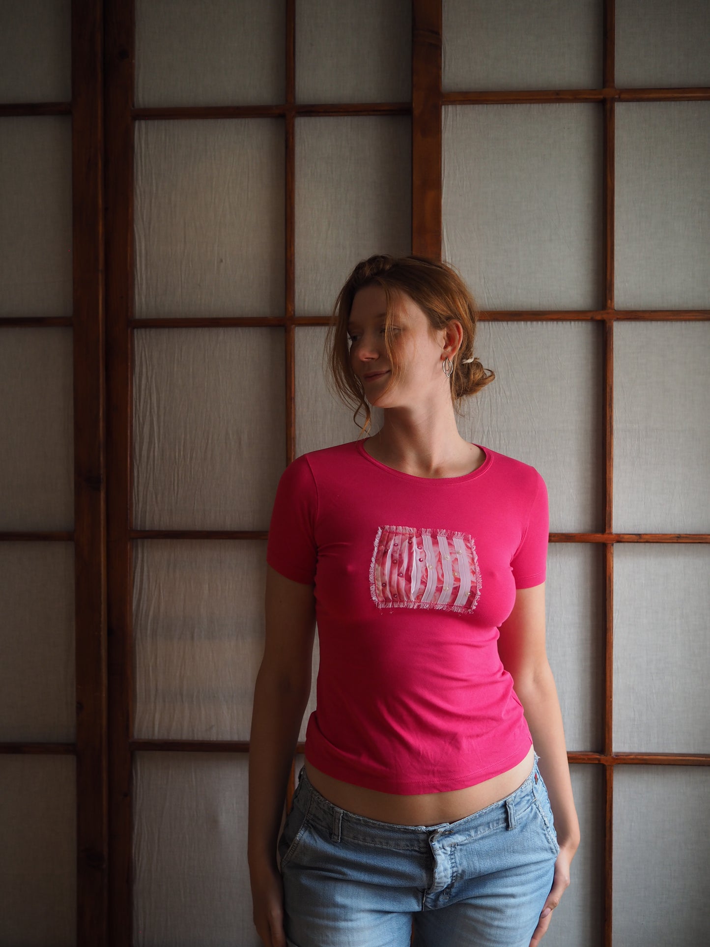 pink t-shirt