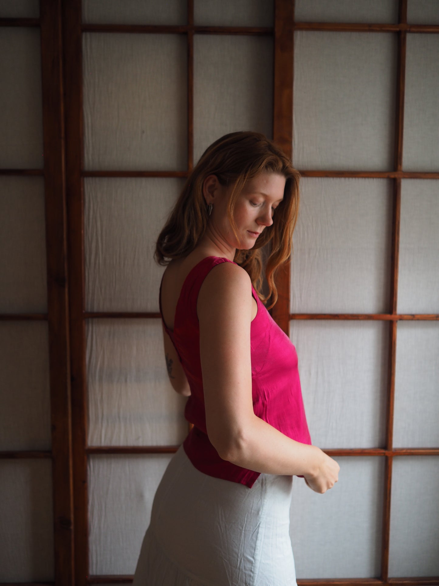 shiny mørk pink top