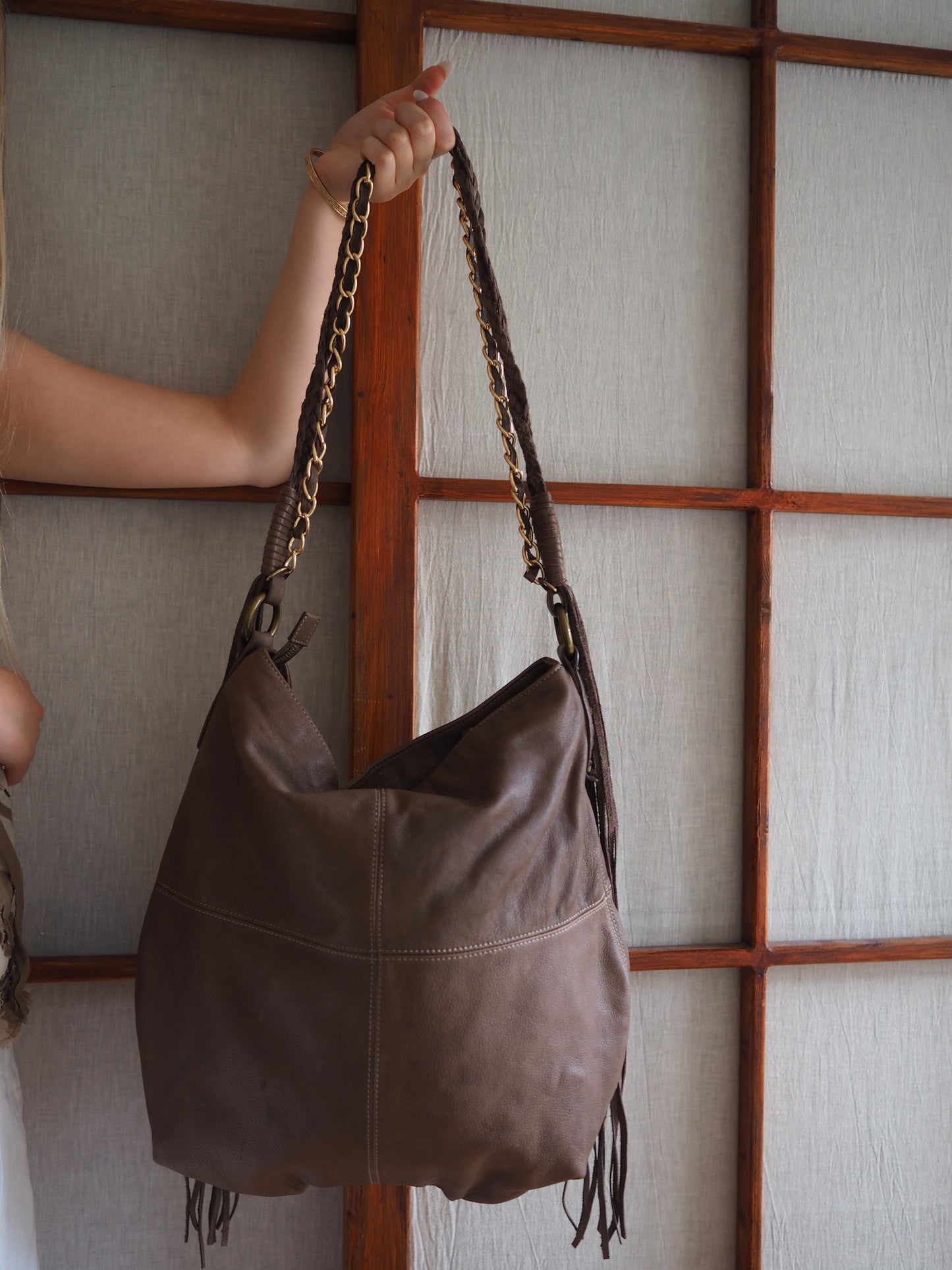 rummelig crossbody-lædertaske
