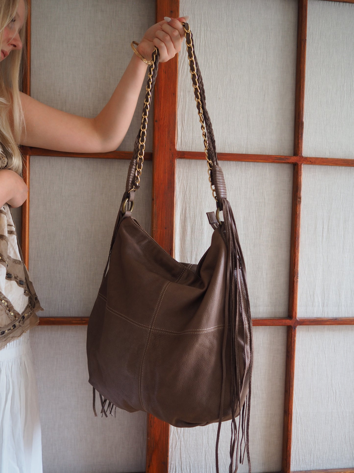 rummelig crossbody-lædertaske